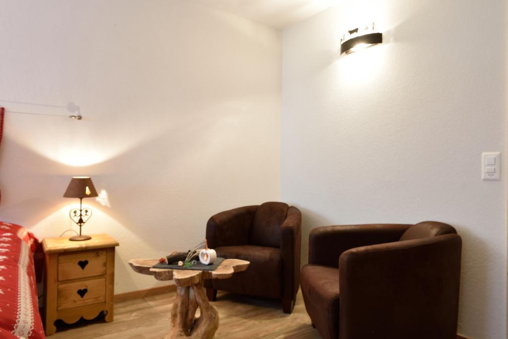 Hotel Les Mélèzes Les Haudères Chambre photo