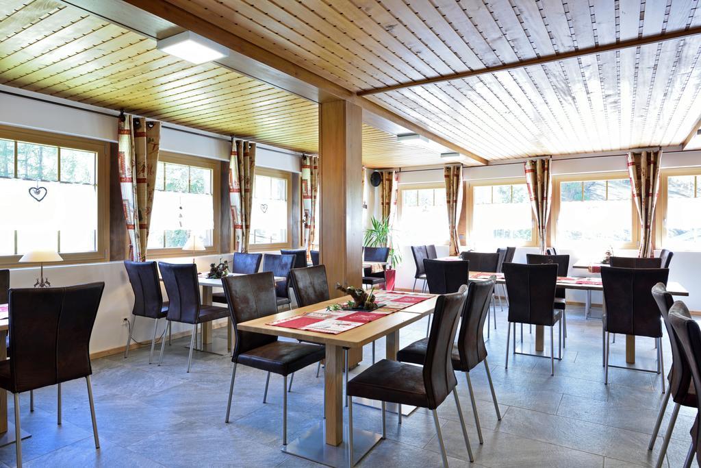 Hotel Les Mélèzes Les Haudères Extérieur photo