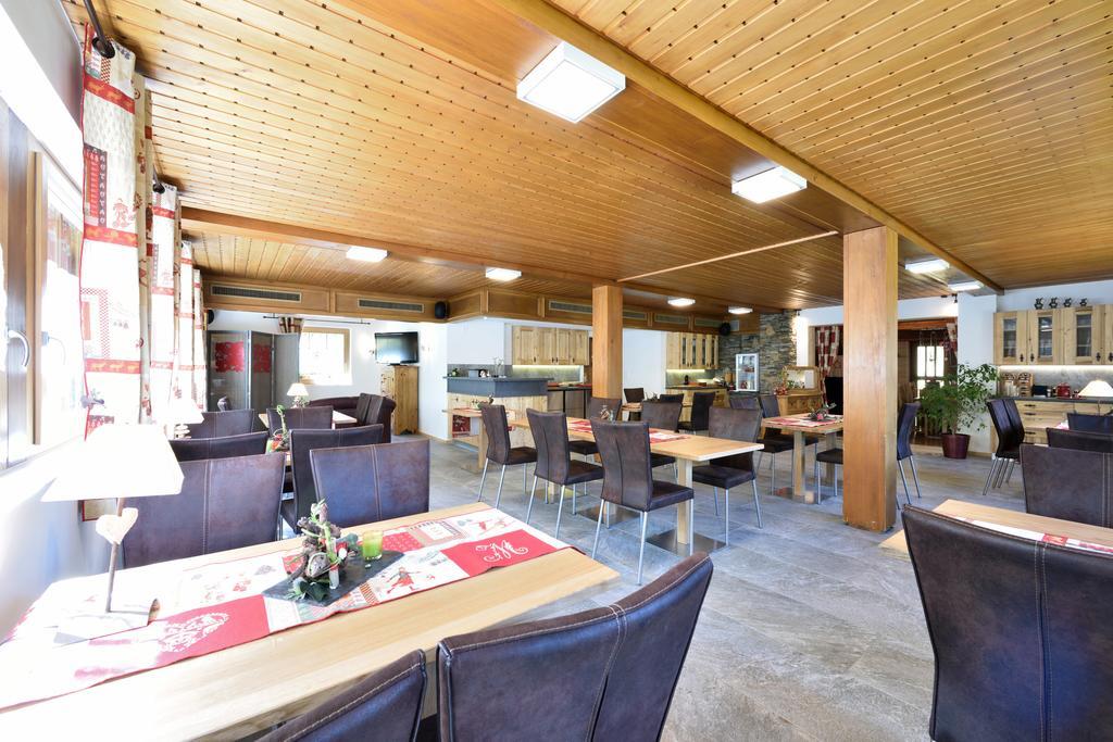 Hotel Les Mélèzes Les Haudères Extérieur photo