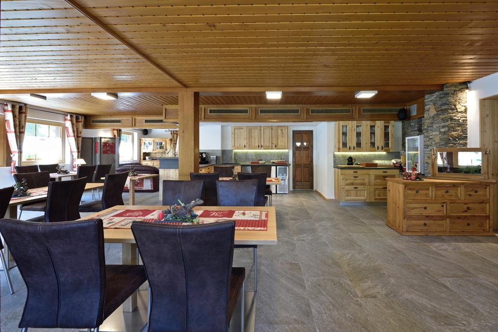 Hotel Les Mélèzes Les Haudères Extérieur photo