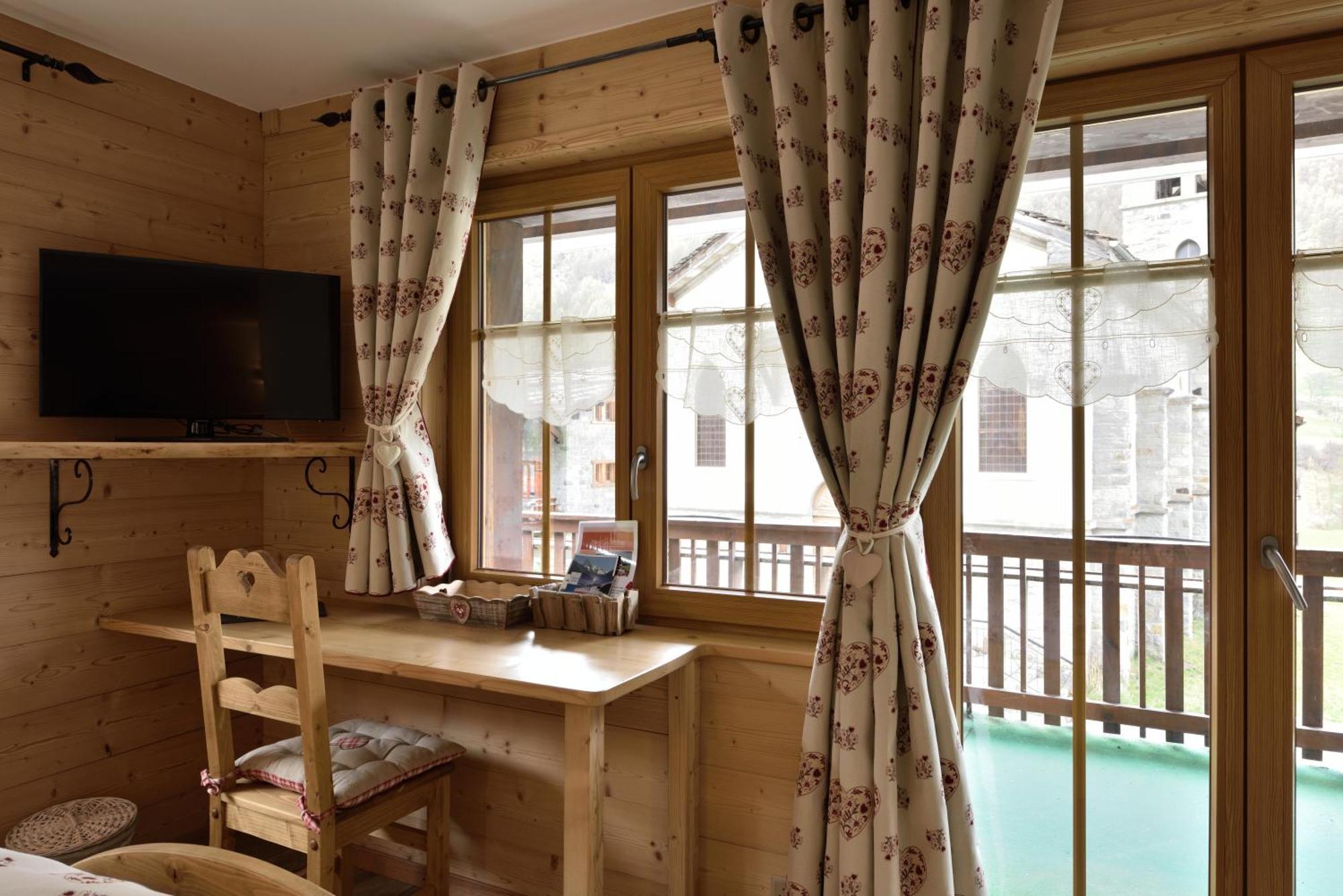 Hotel Les Mélèzes Les Haudères Chambre photo